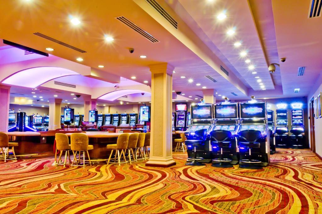 Savannah Hotel & Casino ปารามารีโบ ภายนอก รูปภาพ