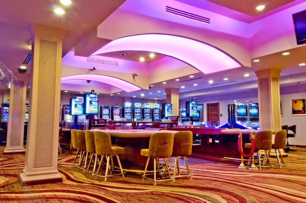Savannah Hotel & Casino ปารามารีโบ ภายนอก รูปภาพ