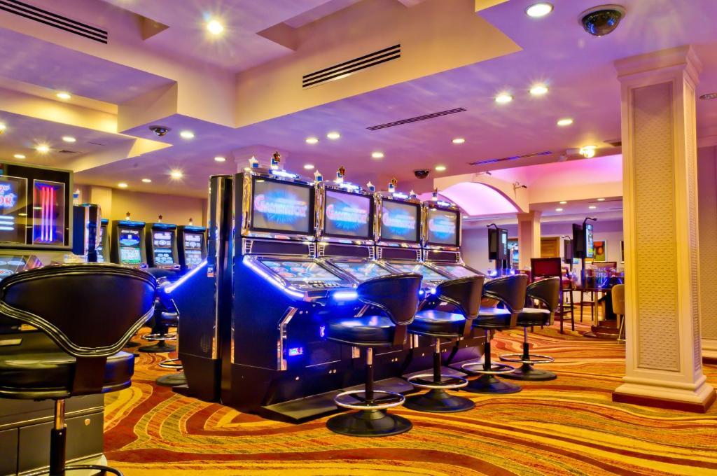 Savannah Hotel & Casino ปารามารีโบ ภายนอก รูปภาพ