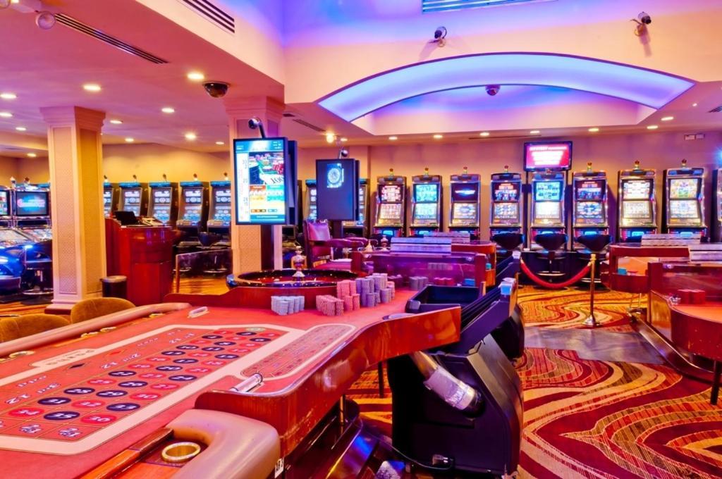 Savannah Hotel & Casino ปารามารีโบ ภายนอก รูปภาพ